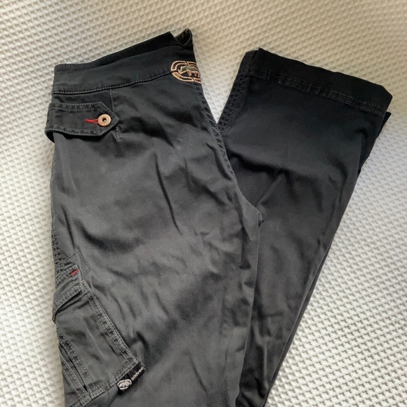 Ecko Red cargo pants - Picture 2 of 8